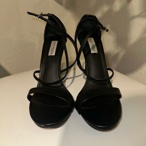 Steve Madden Heel